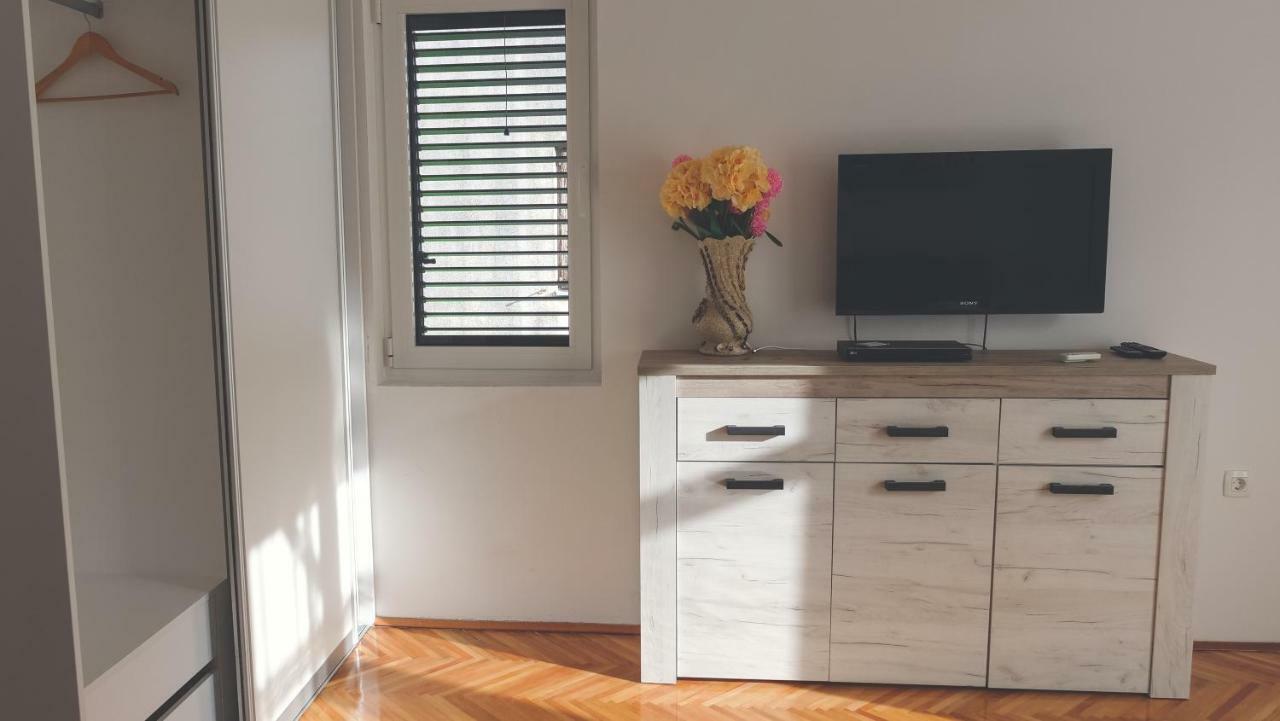 Apartment Lim Budva Bagian luar foto