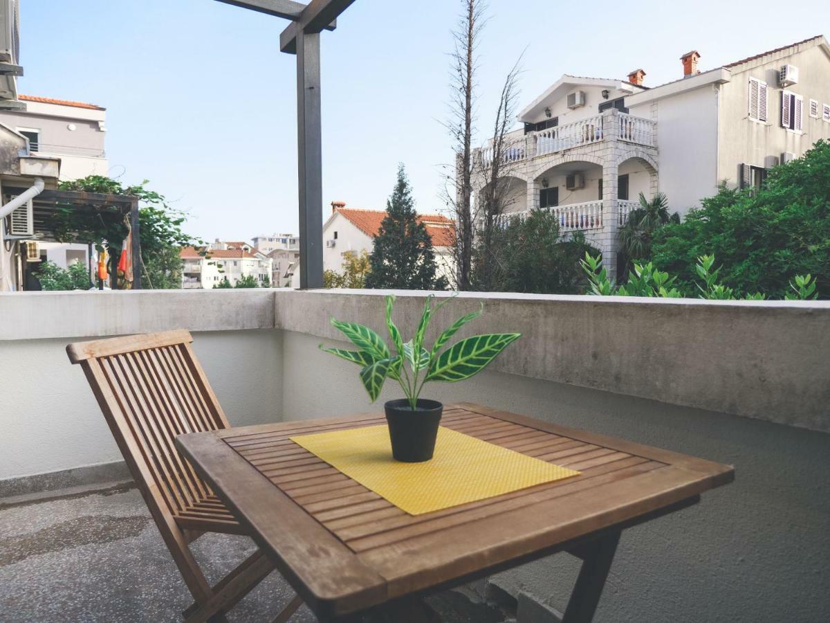 Apartment Lim Budva Bagian luar foto