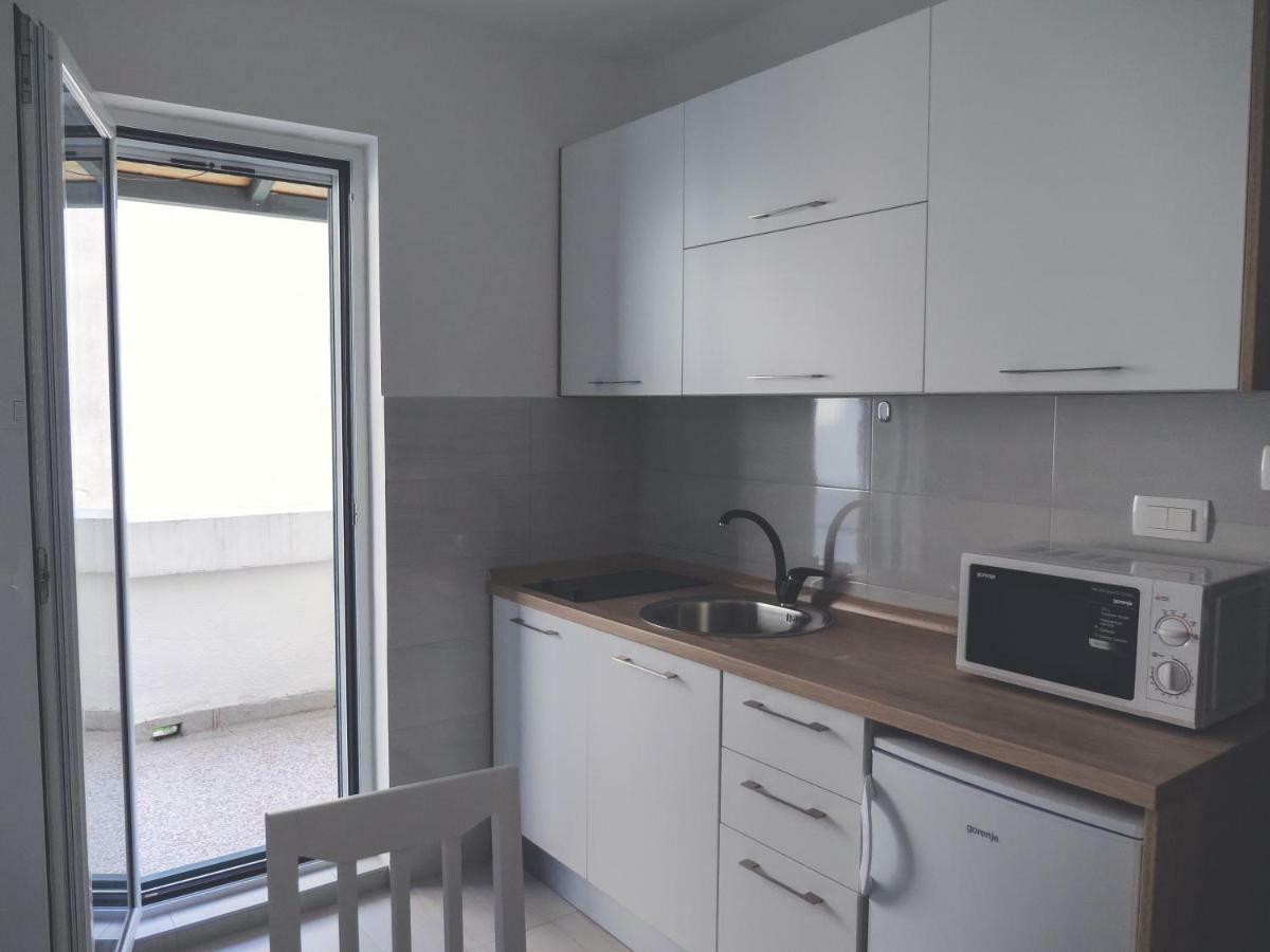Apartment Lim Budva Bagian luar foto
