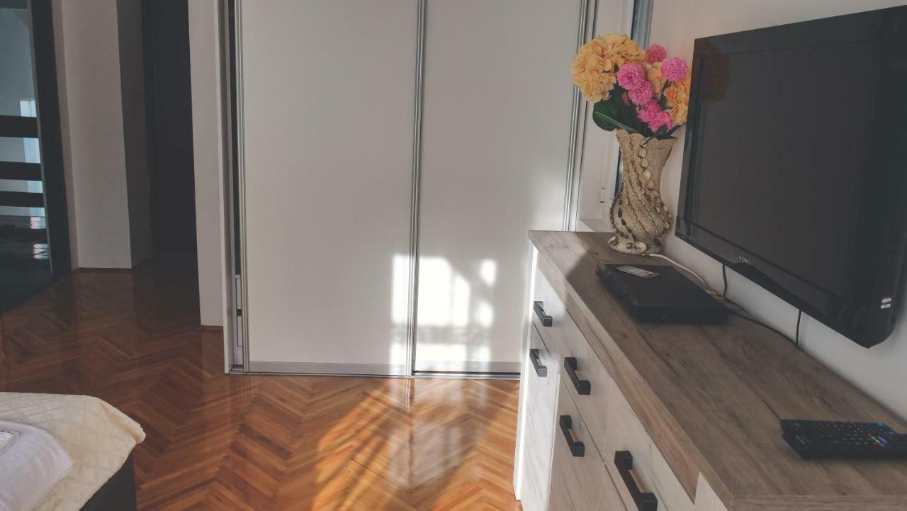 Apartment Lim Budva Bagian luar foto